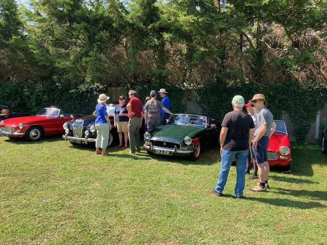 Club cars at the Red Lion Upper Sundon car show 2023